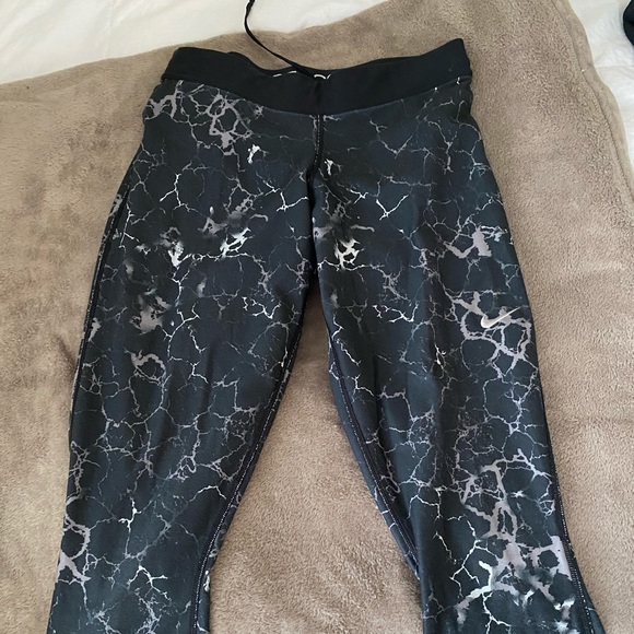 Nike workout leggings - Picture 4 of 4